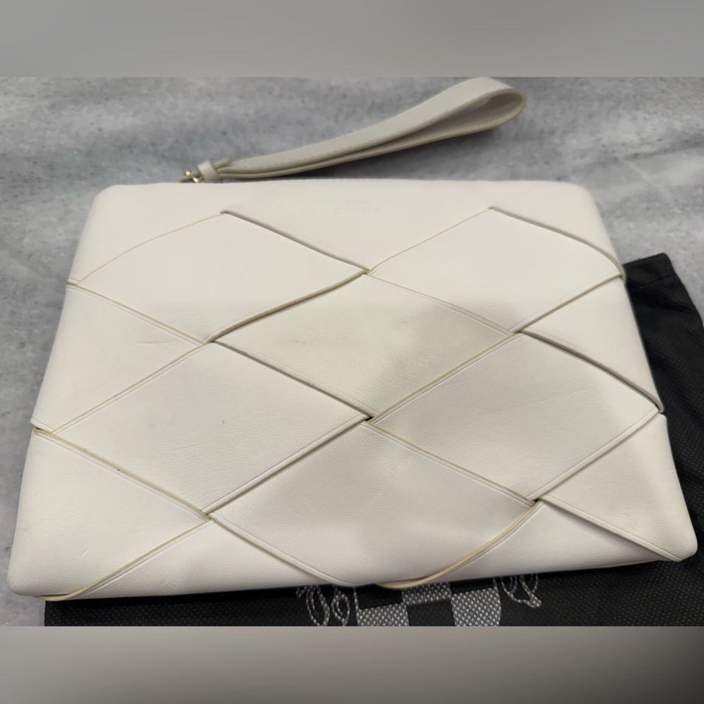 Vince Camuto Off White Quilted Wristlet Clutch with Diamond Pattern